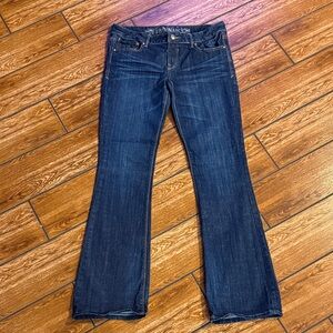Express low rise bootcut 6R